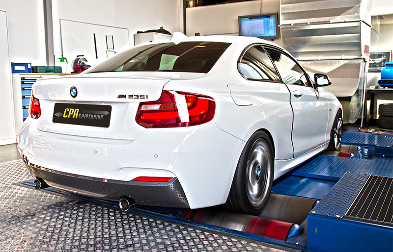 The BMW M235i on the dyno